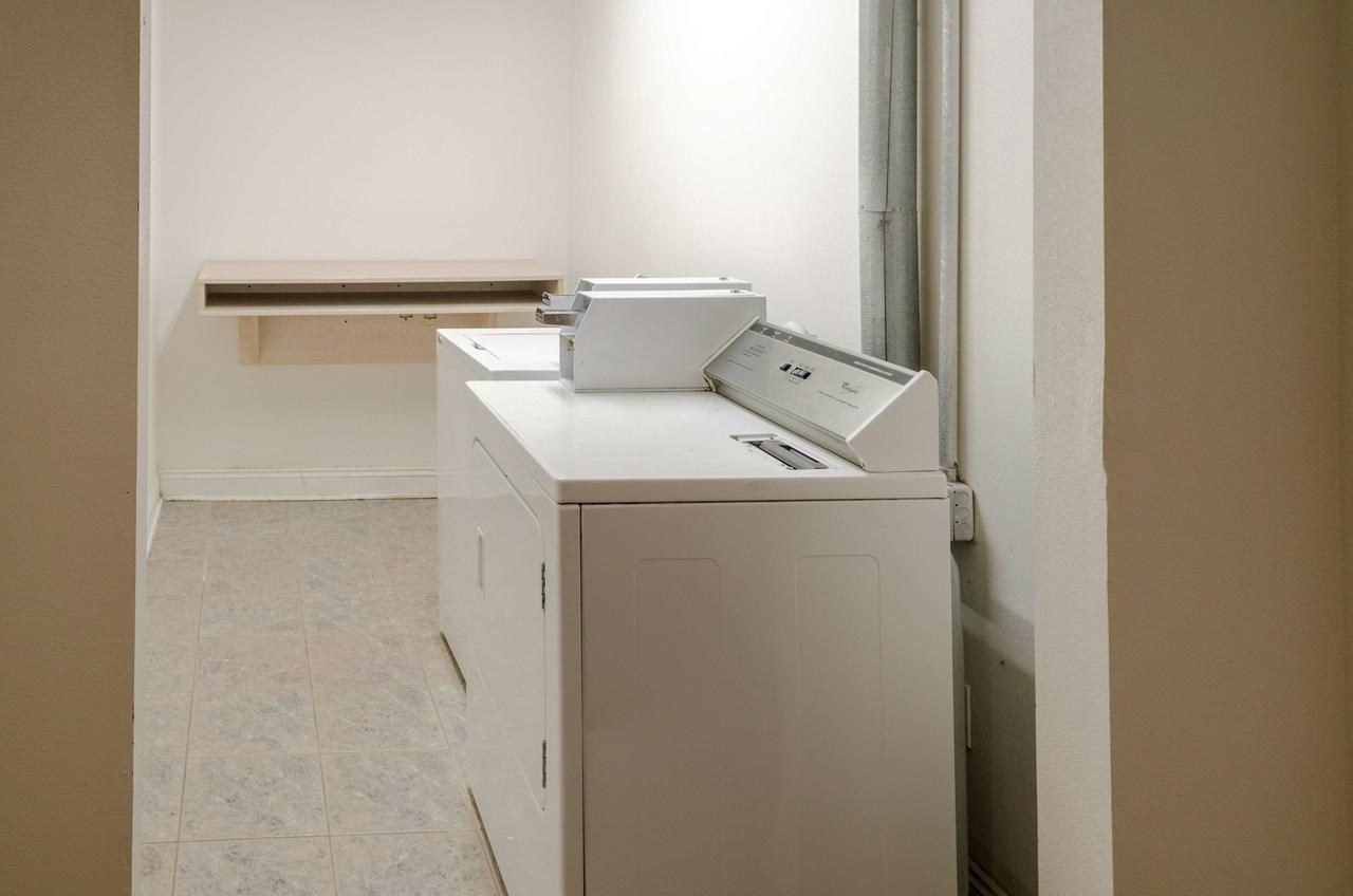 6-mobile, Al Hotel